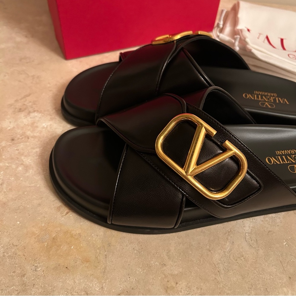 Authentic Valentino Garavani Black leather gold logo plate Slides Size 40 EUC! - Picture 8 of 16